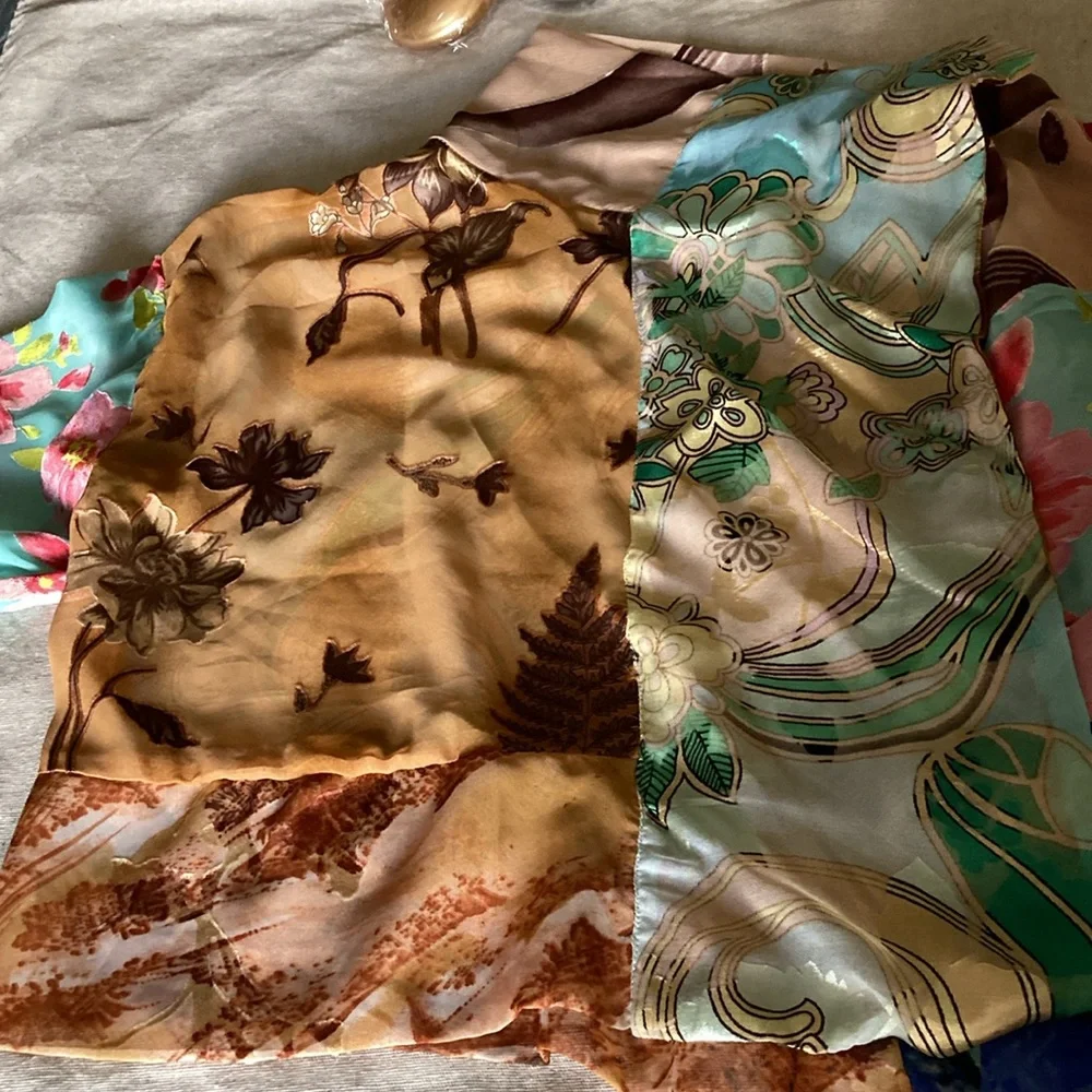 NWOT: Rare find: Champagne Collection by All that Glitter kimono jacket - Picture 10 of 13